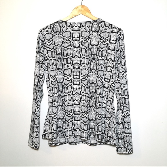 XL Laundry by Shelli Segal Snakeskin Wrap Top - Picture 7 of 7